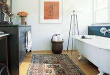 Bathroom rug infront of bath tub Bathroom rug infront of bath tub