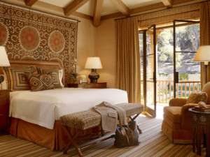 traditional-bedroom traditional-bedroom